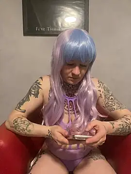 poussichienne online show from February 2025 01:51:01 PM