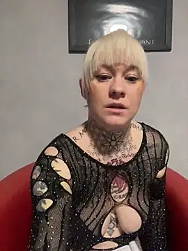 poussichienne online show from March 2025 08:44:01 AM