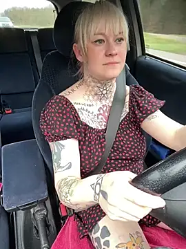 poussichienne online show from March 2025 04:07:02 PM