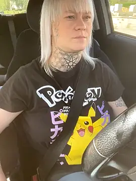 poussichienne online show from September 2025 10:15:01 AM