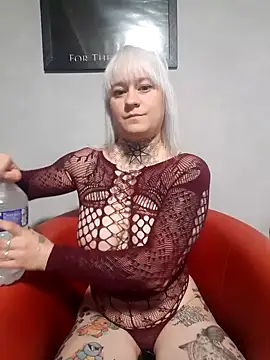 poussichienne online show from September 2025 08:46:02 AM