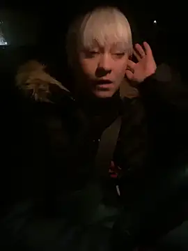 poussichienne online show from February 2026 04:19:01 AM