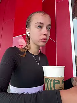 Snapshot of enjoy_my_beauty chatting on January 2025 04:23:02 AM enjoy my beauty online show from January 2025 04:23:02 AM