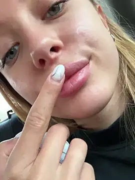 Snapshot of enjoy_my_beauty chatting on February 2025 04:46:02 AM enjoy my beauty online show from February 2025 04:46:02 AM