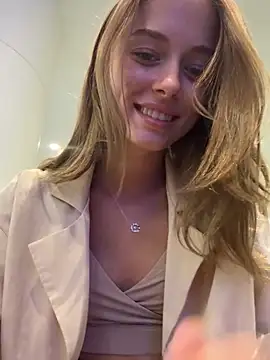 Snapshot of enjoy_my_beauty chatting on February 2025 07:20:01 AM enjoy my beauty online show from February 2025 07:20:01 AM