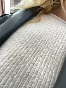 Snapshot of enjoy_my_beauty chatting on October 2025 06:56:01 AM enjoy my beauty online show from October 2025 06:56:01 AM