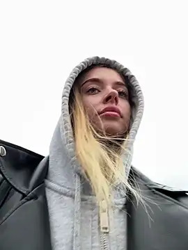 Snapshot of enjoy_my_beauty chatting on October 2025 07:08:01 AM enjoy my beauty online show from October 2025 07:08:01 AM