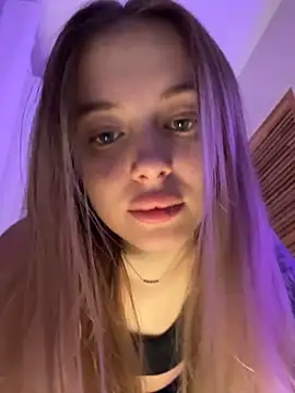 Snapshot of enjoy_my_beauty chatting on March 2026 06:47:01 AM enjoy my beauty online show from March 2026 06:47:01 AM