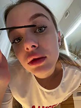 Snapshot of enjoy_my_beauty chatting on March 2026 06:19:01 AM enjoy my beauty online show from March 2026 06:19:01 AM