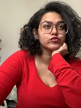 Snapshot of Curvydesifromgermany chatting on March 2025 08:31:01 AM Curvydesifromgermany online show from March 2025 08:31:01 AM