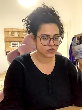 Snapshot of Curvydesifromgermany chatting on November 2025 02:39:02 PM Curvydesifromgermany online show from November 2025 02:39:02 PM