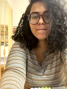 Snapshot of Curvydesifromgermany chatting on December 2025 03:20:01 PM Curvydesifromgermany online show from December 2025 03:20:01 PM