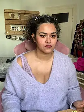 Snapshot of Curvydesifromgermany chatting on March 2026 12:49:02 PM Curvydesifromgermany online show from March 2026 12:49:02 PM