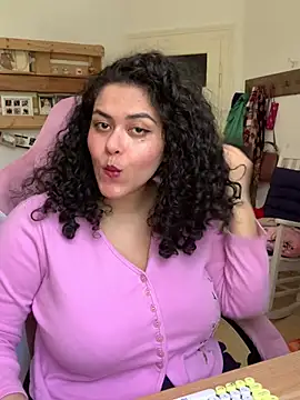 Snapshot of Curvydesifromgermany chatting on April 2026 10:59:01 AM Curvydesifromgermany online show from April 2026 10:59:01 AM