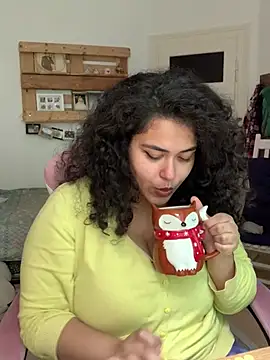 Curvydesifromgermany online show from July 2026 11:18:01 AM