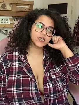 Curvydesifromgermany online show from July 2026 02:08:02 PM