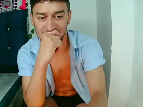 Snapshot of Kevin_Torres chatting on December 2024 09:13:02 PM Kevin Torres online show from December 2024 09:13:02 PM