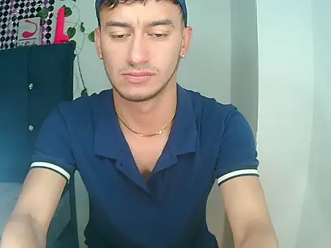 Snapshot of Kevin_Torres chatting on December 2024 08:23:02 PM Kevin Torres online show from December 2024 08:23:02 PM