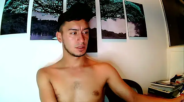 Snapshot of Kevin_Torres chatting on February 2025 12:25:02 AM Kevin Torres online show from February 2025 12:25:02 AM