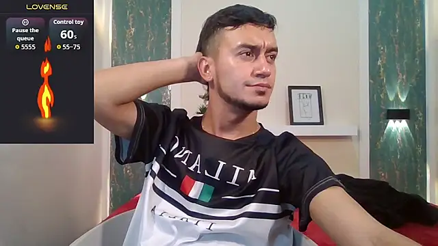 Snapshot of Kevin_Torres chatting on September 2025 04:03:01 AM Kevin Torres online show from September 2025 04:03:01 AM