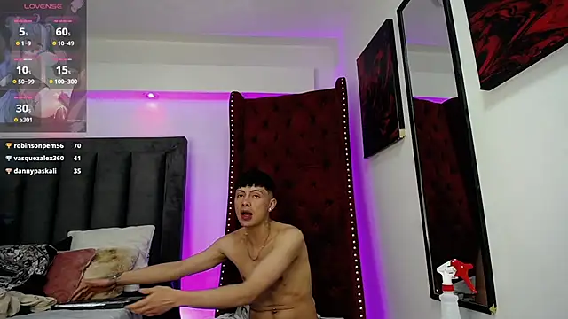 Snapshot of Steev_Novoa chatting on December 2024 11:18:02 AM Steev Novoa online show from December 2024 11:18:02 AM