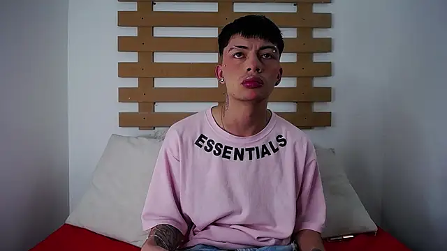 Snapshot of Steev_Novoa chatting on January 2025 04:45:01 AM Steev Novoa online show from January 2025 04:45:01 AM