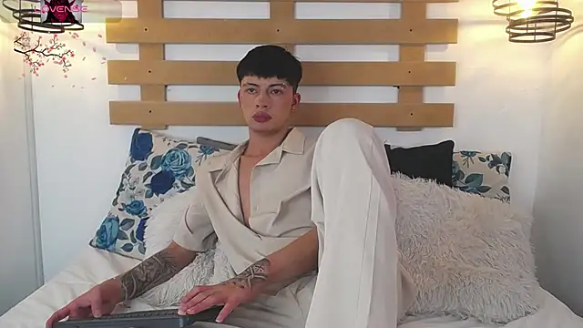 Snapshot of Steev_Novoa chatting on February 2025 06:08:01 AM Steev Novoa online show from February 2025 06:08:01 AM