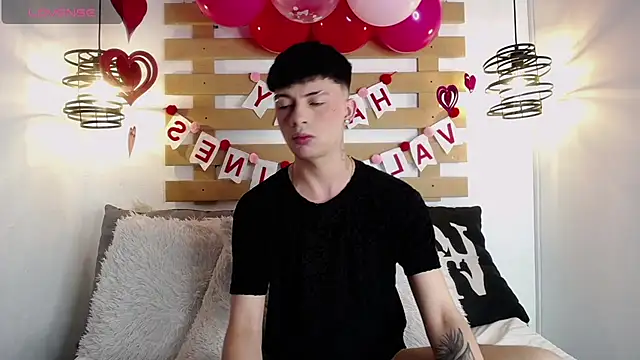 Snapshot of Steev_Novoa chatting on February 2025 04:25:02 AM Steev Novoa online show from February 2025 04:25:02 AM