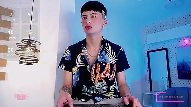 Snapshot of Steev_Novoa chatting on February 2025 06:58:02 AM Steev Novoa online show from February 2025 06:58:02 AM