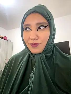 Snapshot of hannahayat chatting on November 2025 08:51:01 PM hannahayat online show from November 2025 08:51:01 PM