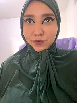 Snapshot of hannahayat chatting on December 2025 03:27:02 PM hannahayat online show from December 2025 03:27:02 PM