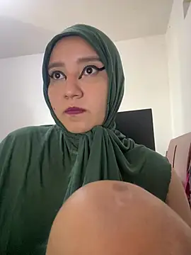 Snapshot of hannahayat chatting on February 2026 03:07:01 PM hannahayat online show from February 2026 03:07:01 PM