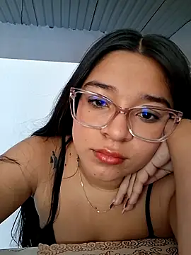 -VICKKY online show from February 2026 02:16:02 PM