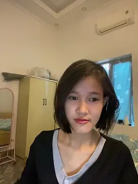 Snapshot of thithi8369 chatting on February 2025 05:18:02 AM thithi8369 online show from February 2025 05:18:02 AM