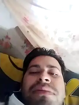 Snapshot of Rishukamar2915 chatting on February 2025 03:35:01 AM Rishukamar2915 online show from February 2025 03:35:01 AM