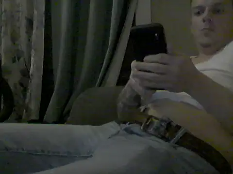 Snapshot of Rollinhard6969 chatting on December 2024 08:05:02 AM Rollinhard6969 online show from December 2024 08:05:02 AM