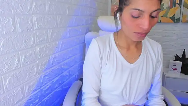 ImCrazzy online show from February 2025 01:37:01 PM