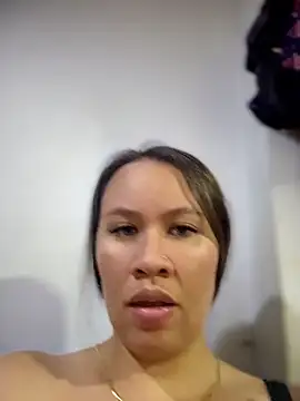 Emiily lee online show from May 2026 01:58:02 AM