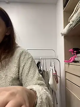 AnaWest online show from September 2025 06:15:02 AM