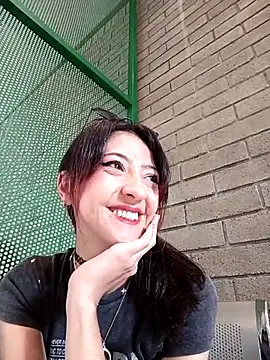 BonnieCute  online show from May 2026 07:32:02 PM