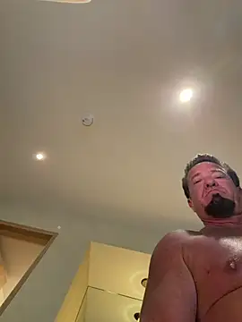 sluttydylan online show from June 2026 01:33:01 AM