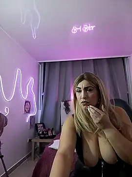 anyclark  online show from September 2025 11:31:02 PM