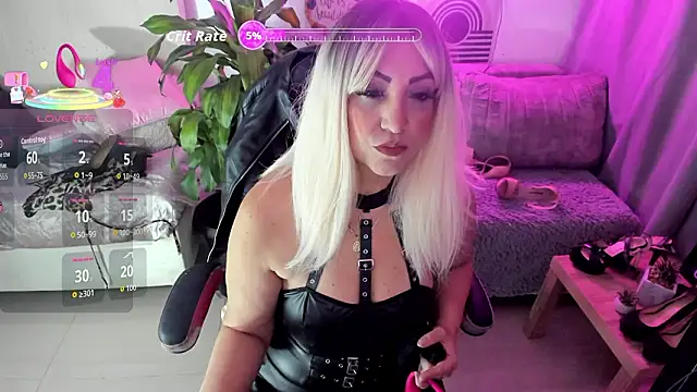 anyclark  online show from February 2026 12:19:02 AM