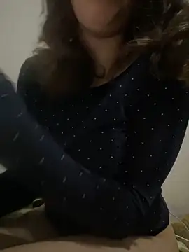 Snapshot of farah-36 chatting on January 2025 02:30:02 AM farah-36 online show from January 2025 02:30:02 AM