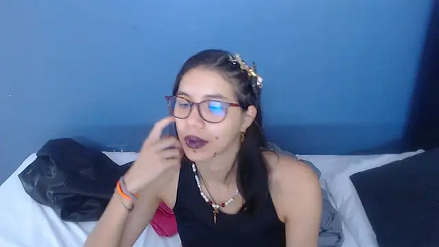 Snapshot of nextdoor_fantasy1 chatting on February 2025 09:11:02 PM nextdoor fantasy1 online show from February 2025 09:11:02 PM