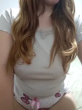 Snapshot of lucyredhead chatting on February 2026 09:25:02 AM lucyredhead online show from February 2026 09:25:02 AM