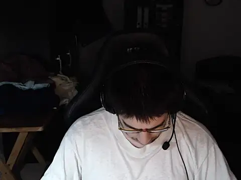 thealfawolf01 online show from January 2025 11:27:02 PM