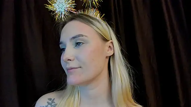 Snapshot of ixsi chatting on December 2024 02:01:01 PM ixsi online show from December 2024 02:01:01 PM