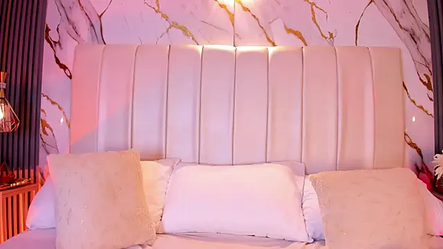 LiaTink online show from April 2026 11:44:01 AM