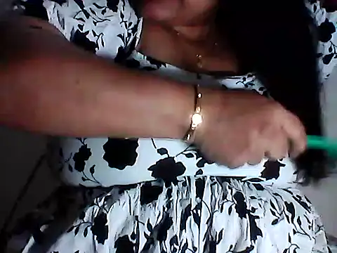 Snapshot of smile_pretty chatting on January 2025 04:59:01 PM smile pretty online show from January 2025 04:59:01 PM